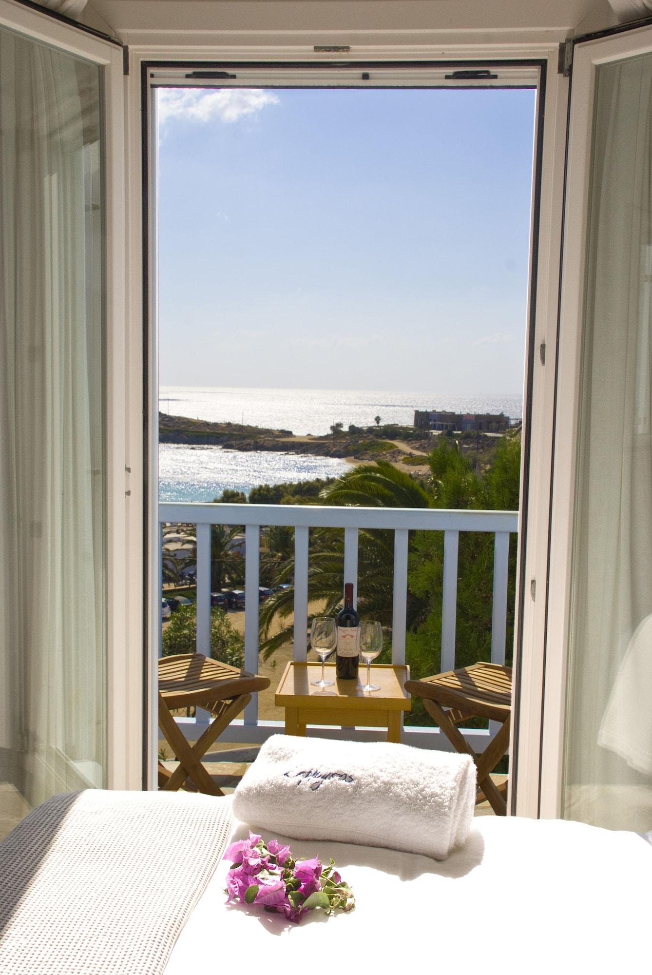 Zephyros 3* Strand Paraga