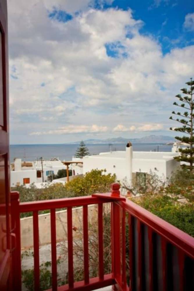 Loukas Guest house 3*