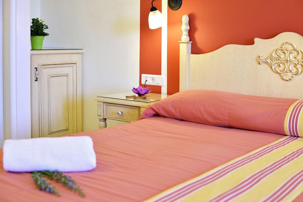 Hotel Pelican Town 2*