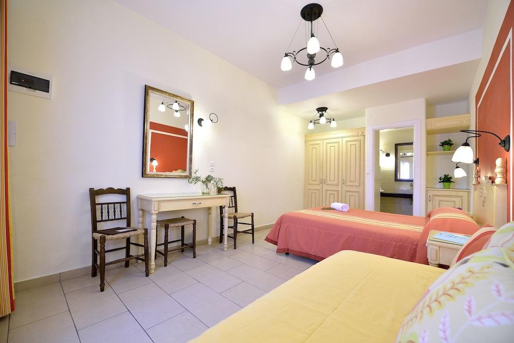 Pelican Town Hotel Mykonos Town