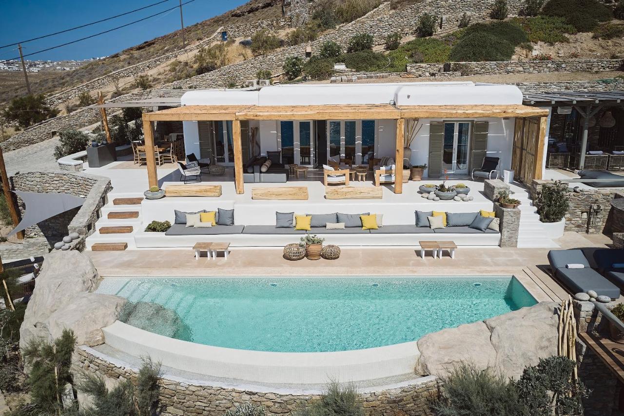 Barbarossa - Elegant Beachfront Retreat With Heated Pool & Outdoor Gym Villa *