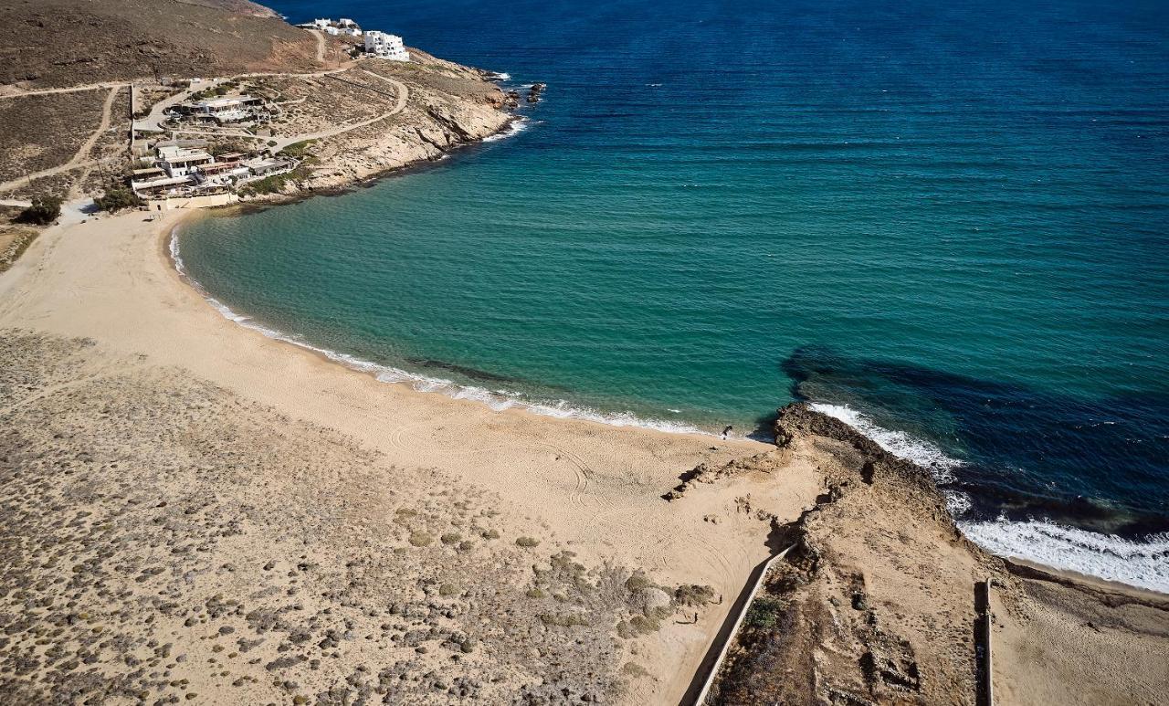Villa Barbarossa - Elegant Beachfront Retreat With Heated Pool & Outdoor Gym Ftelia (Mykonos)