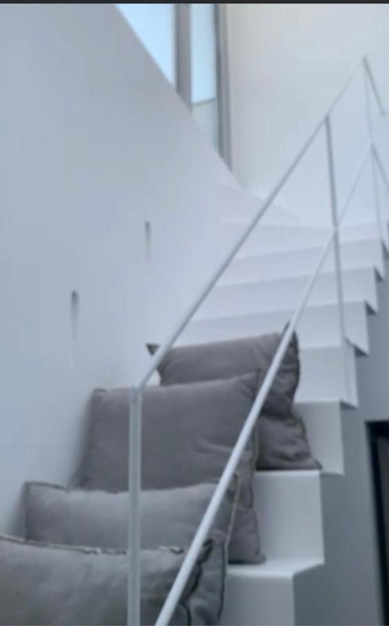 Apartment One Manto Square *