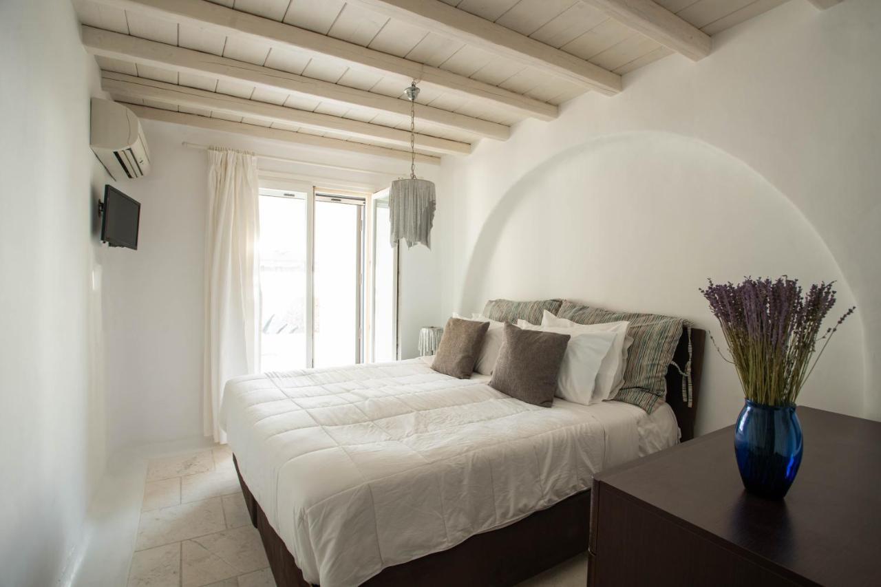 Diorite By Mykonos Rocks *