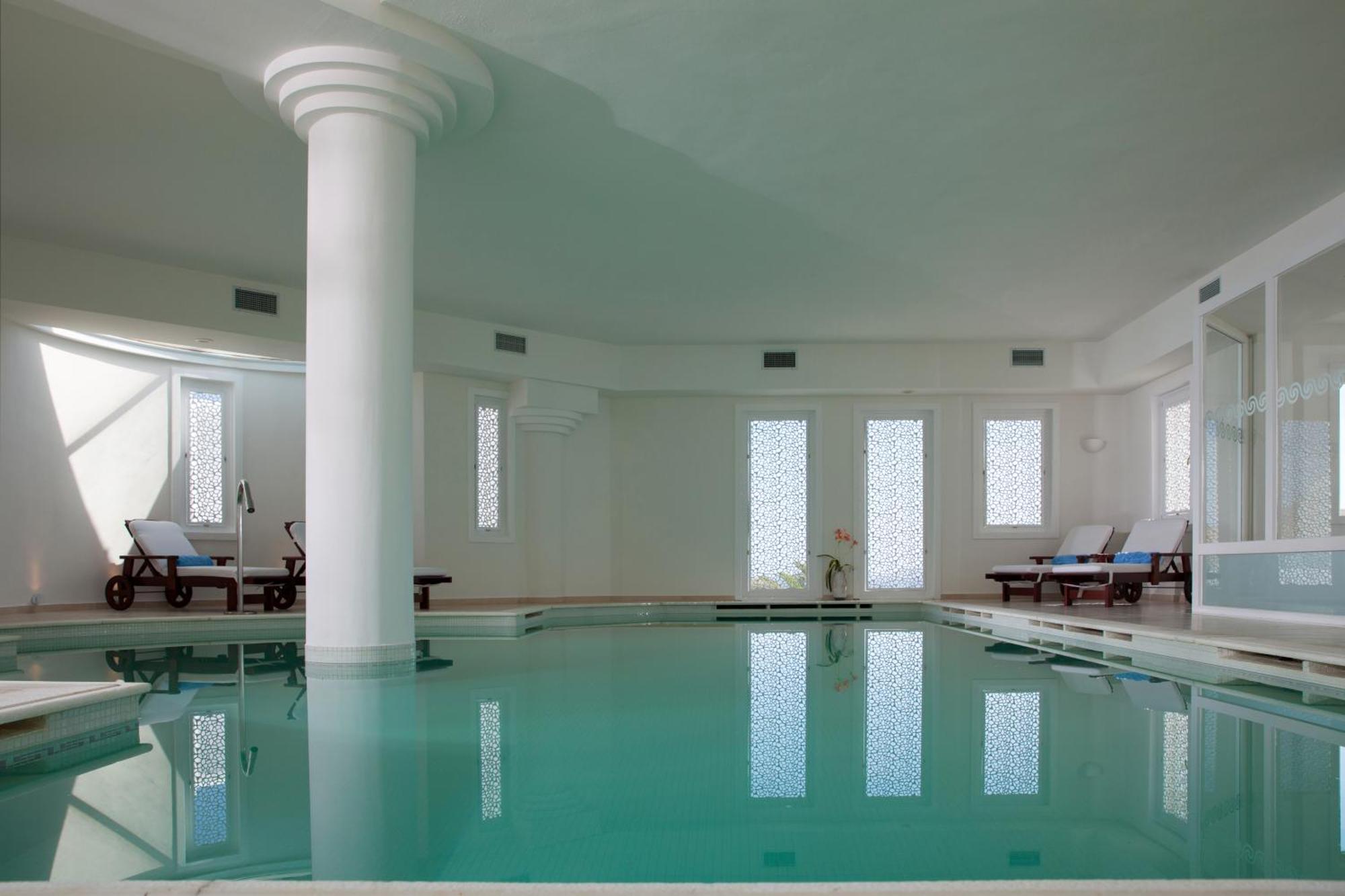 Resort Saint John & 5*