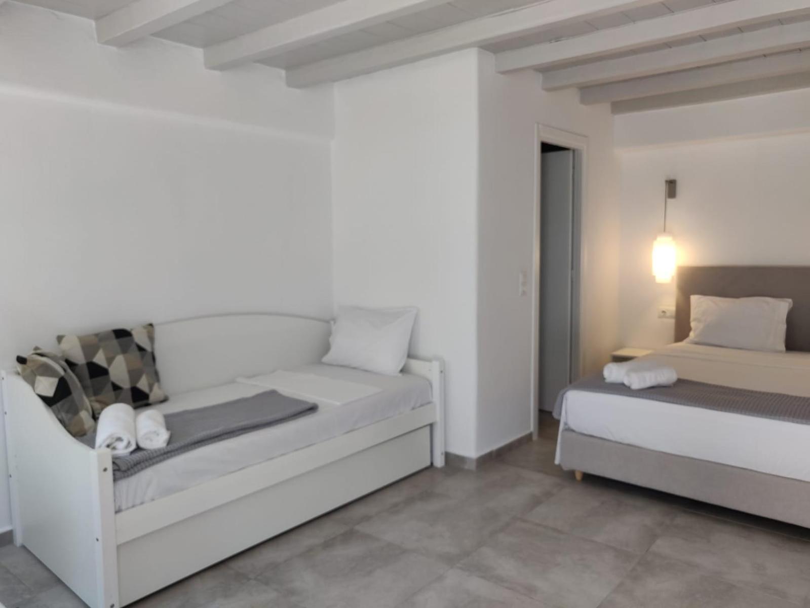 Apartment Eleven Keys