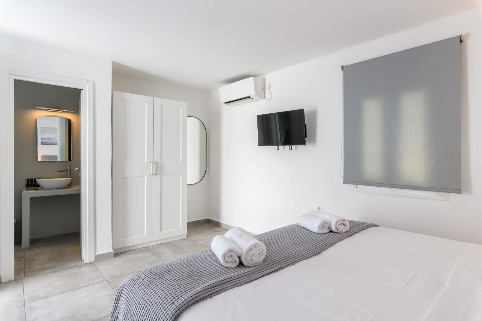 Apartment Eleven Keys