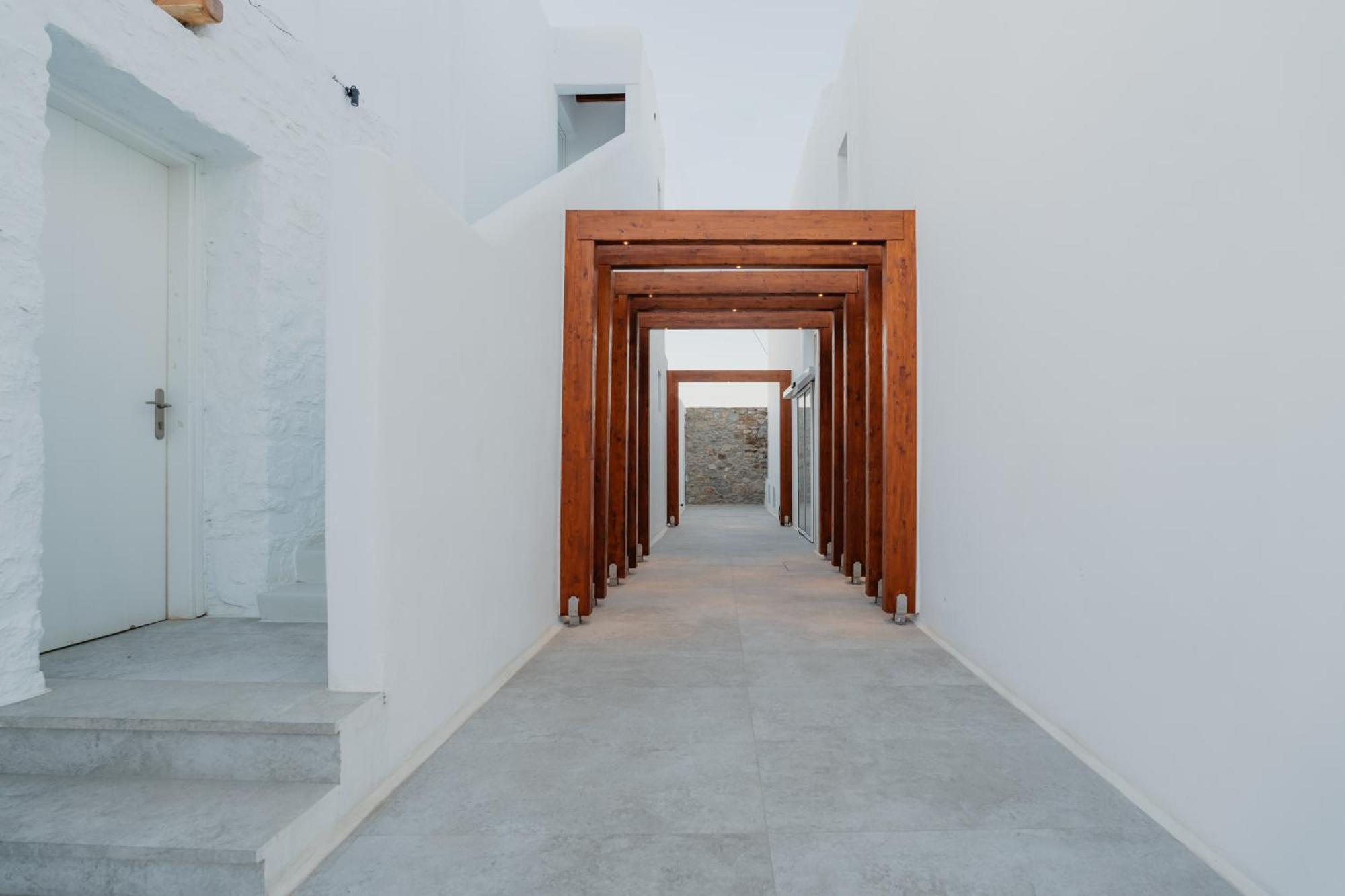 Oliving Mykonos Luxury 4*