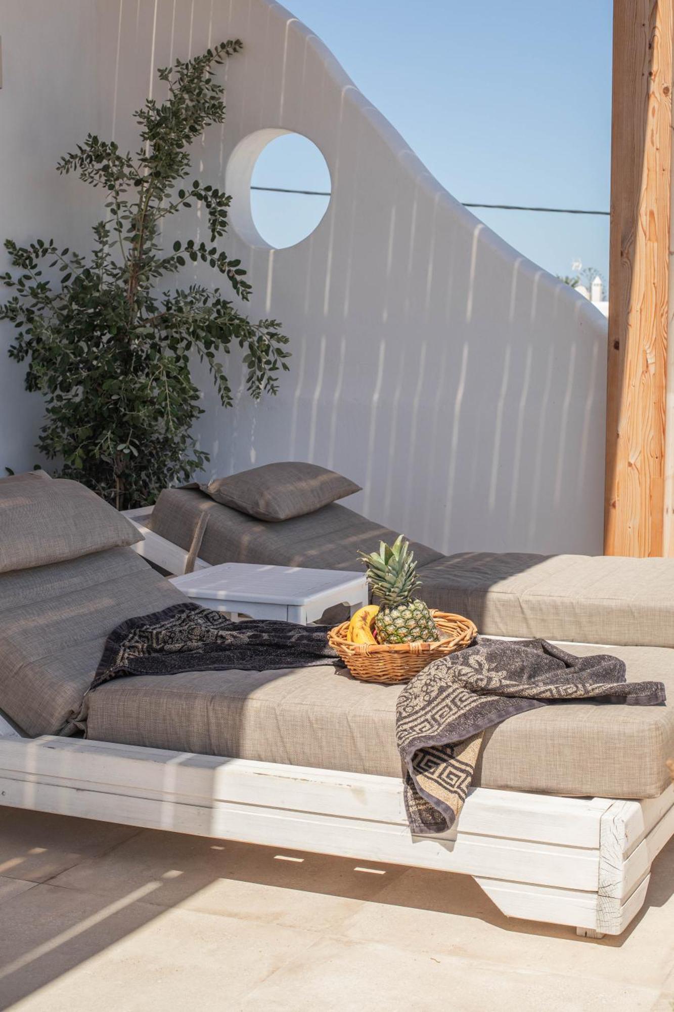 Pursue Your Day Dreams Ornos (Mykonos)