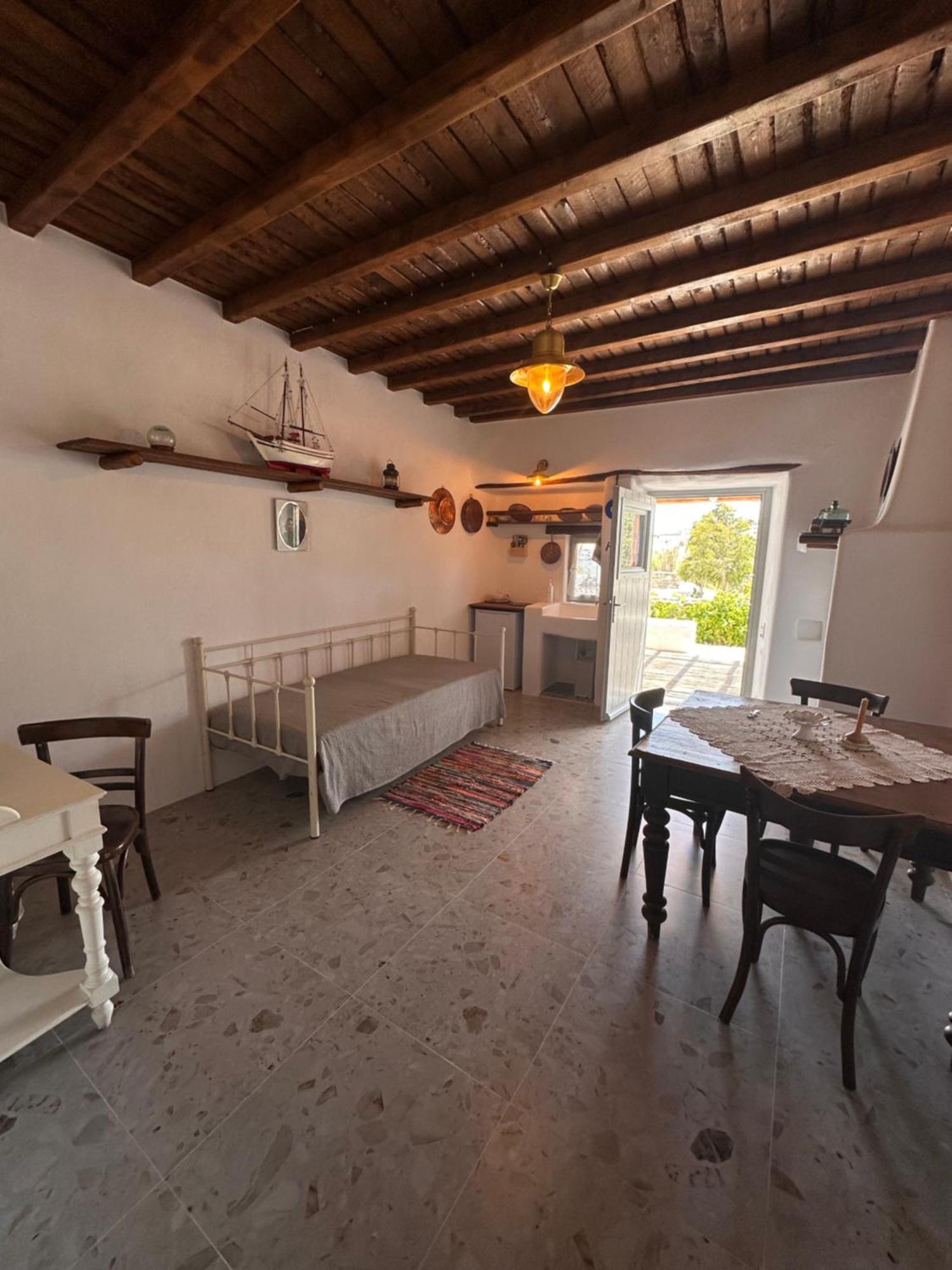 Rizes Mykonos - Folklore Farmstead Bauernhof Mykonos Town
