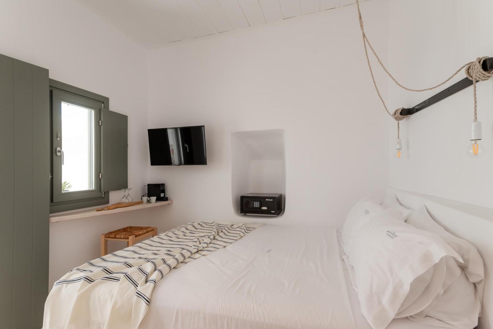 Aniko White Alley Mykonos Town