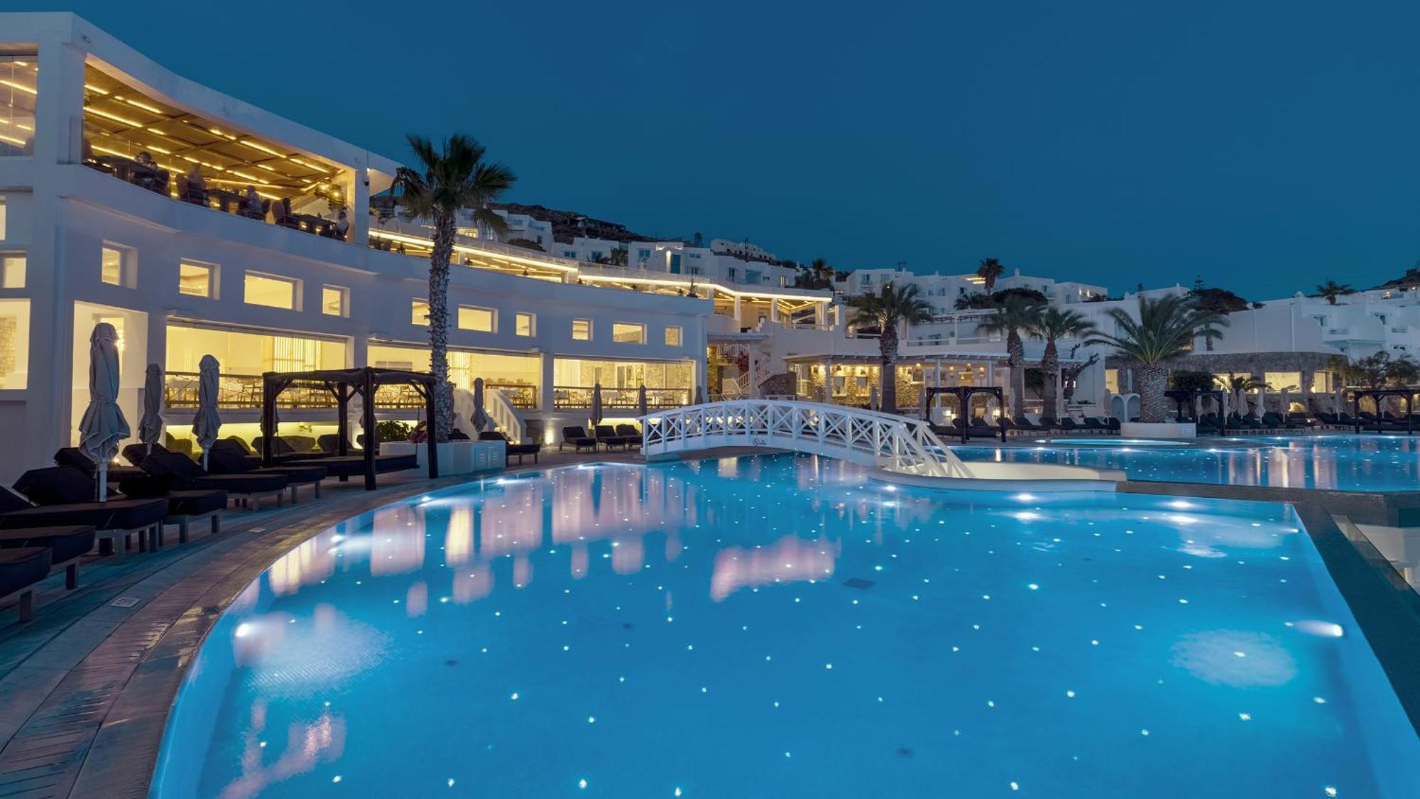 Resort Saint John & 5*