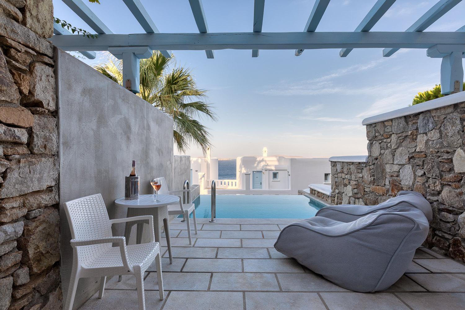 Resort Saint John & 5*