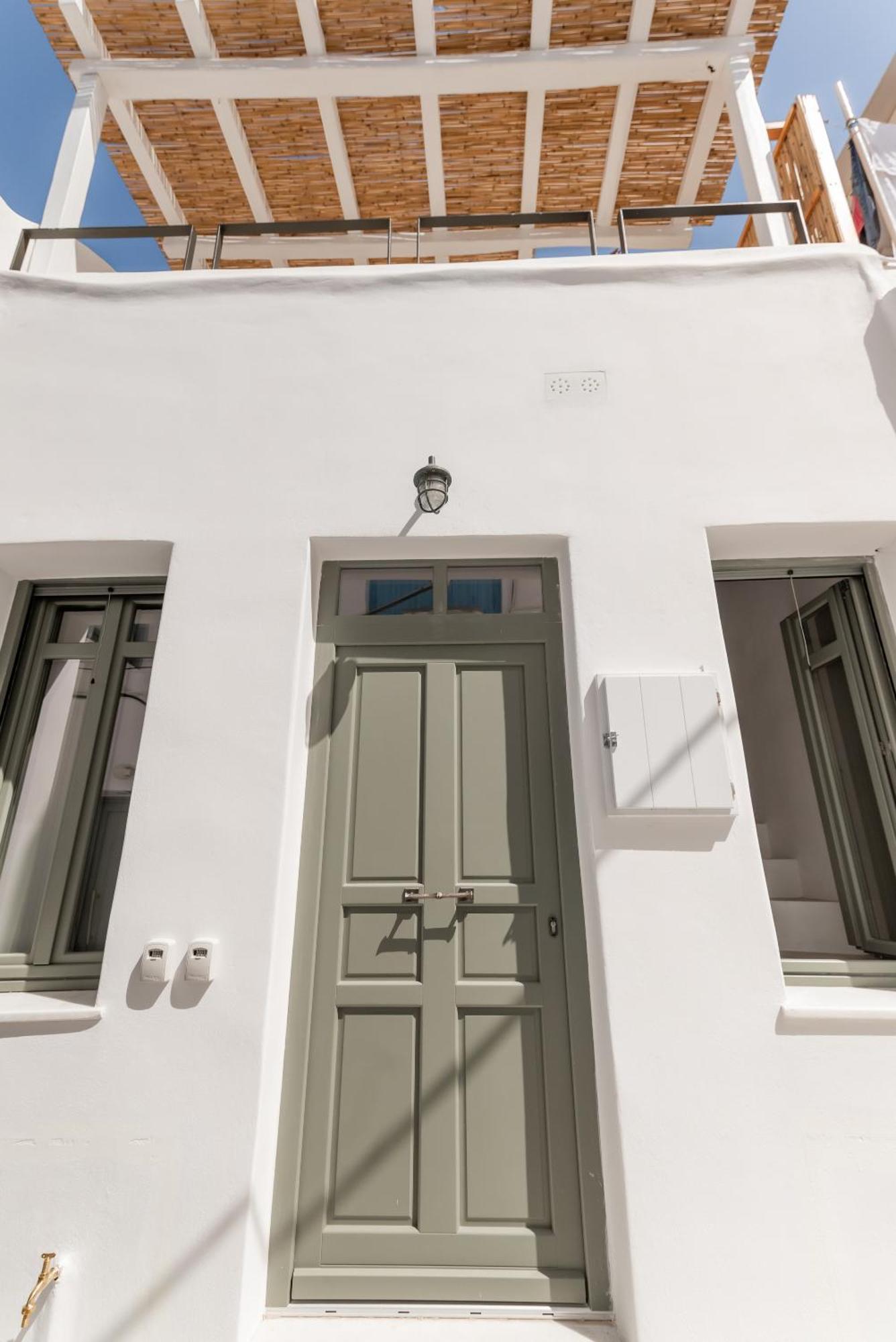 Aniko White Alley * Mykonos Town