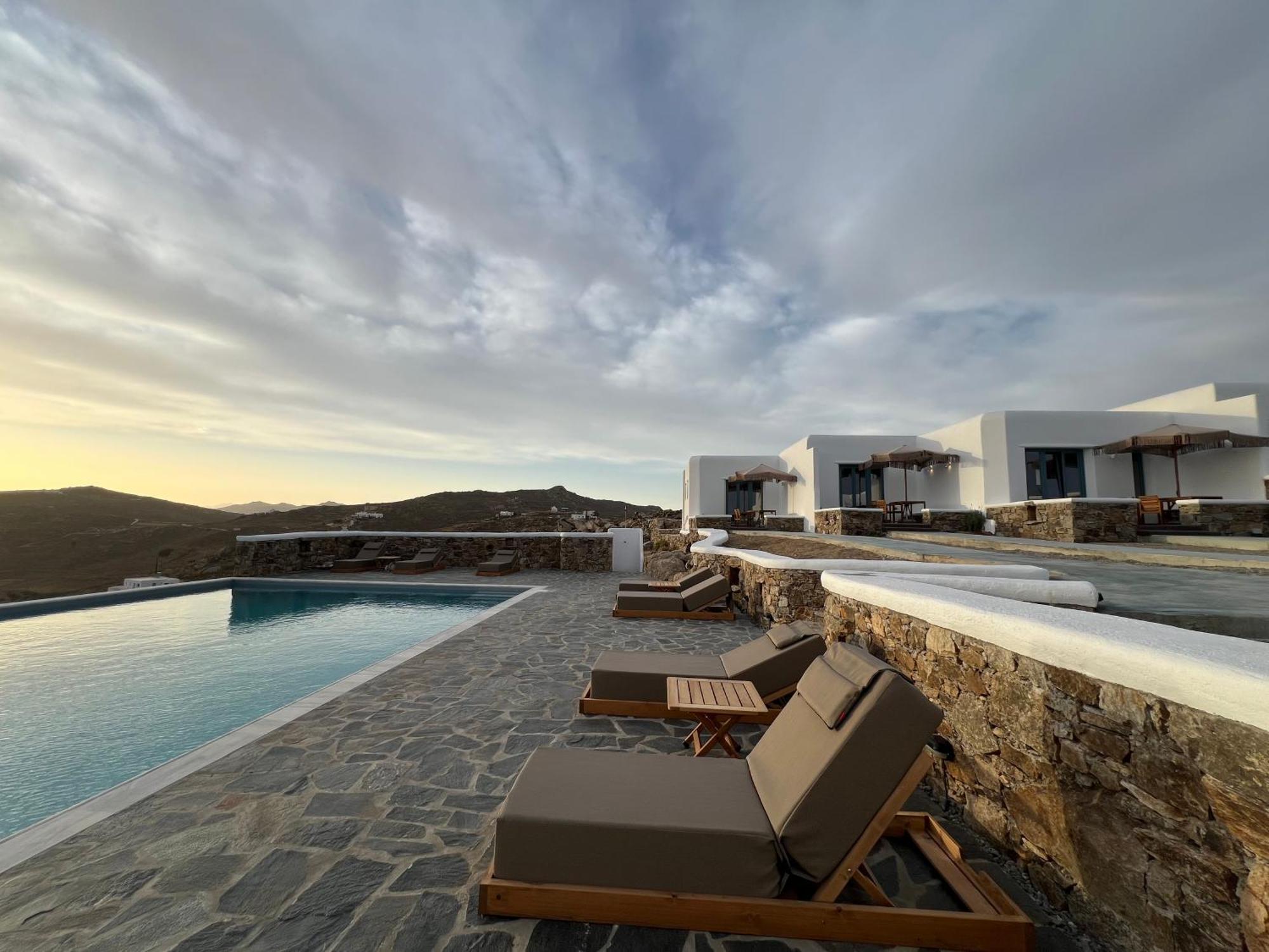 Apartment Thronos