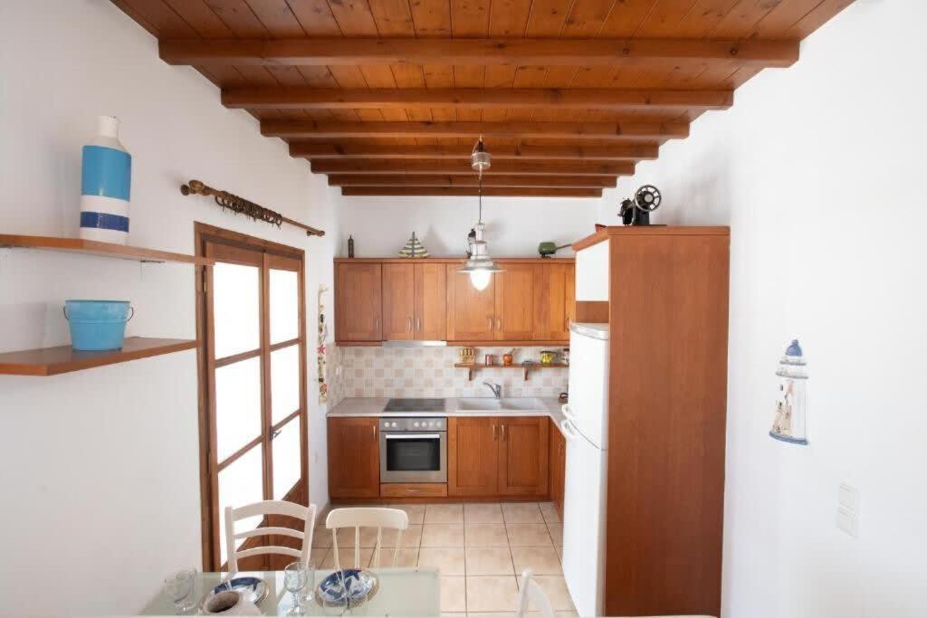 Mykonos Elegance 2-bedroom Escape In Psarou