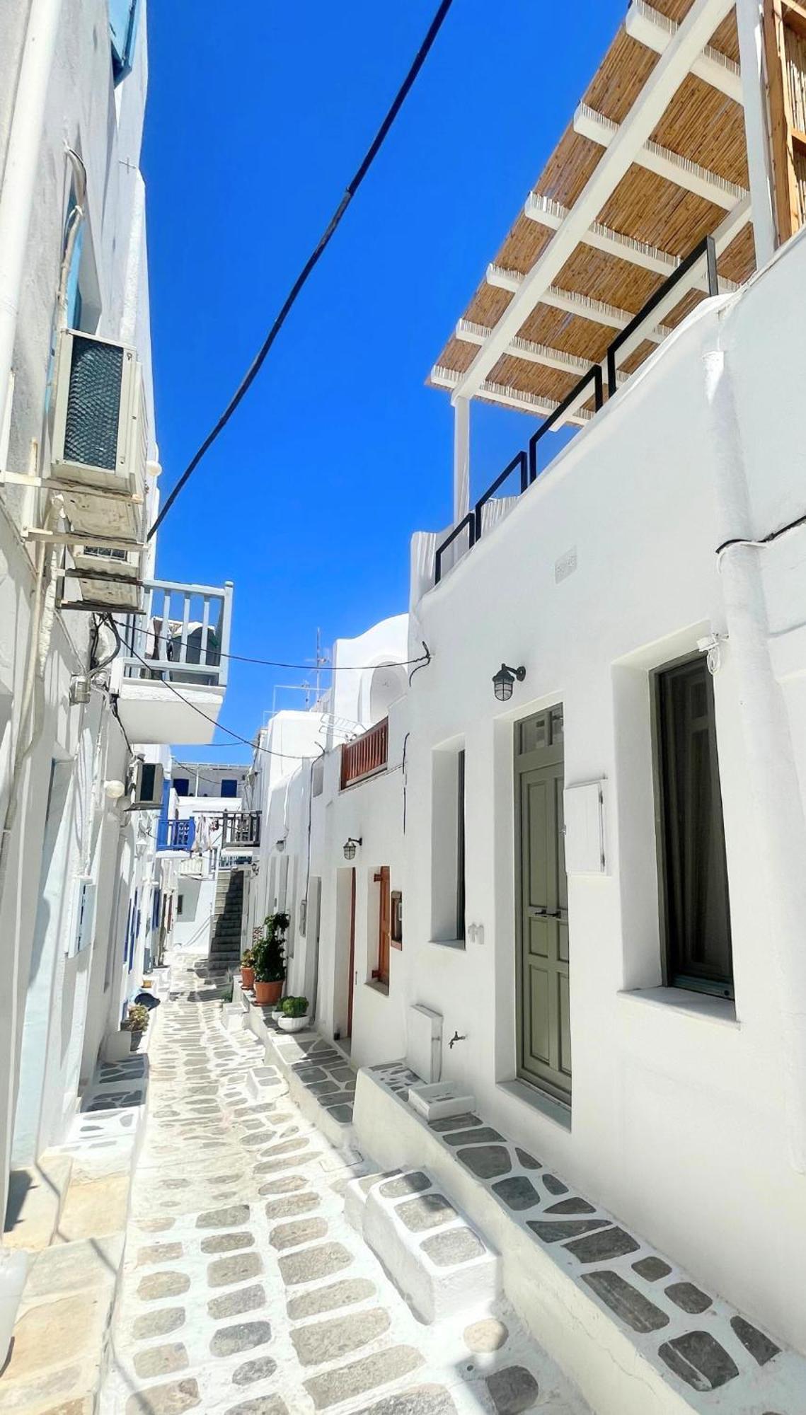 Aniko White Alley Mykonos Town