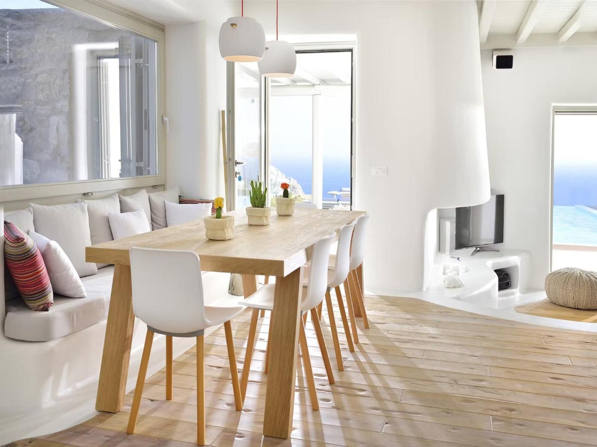Coastal Retreat With Wellness Villa
