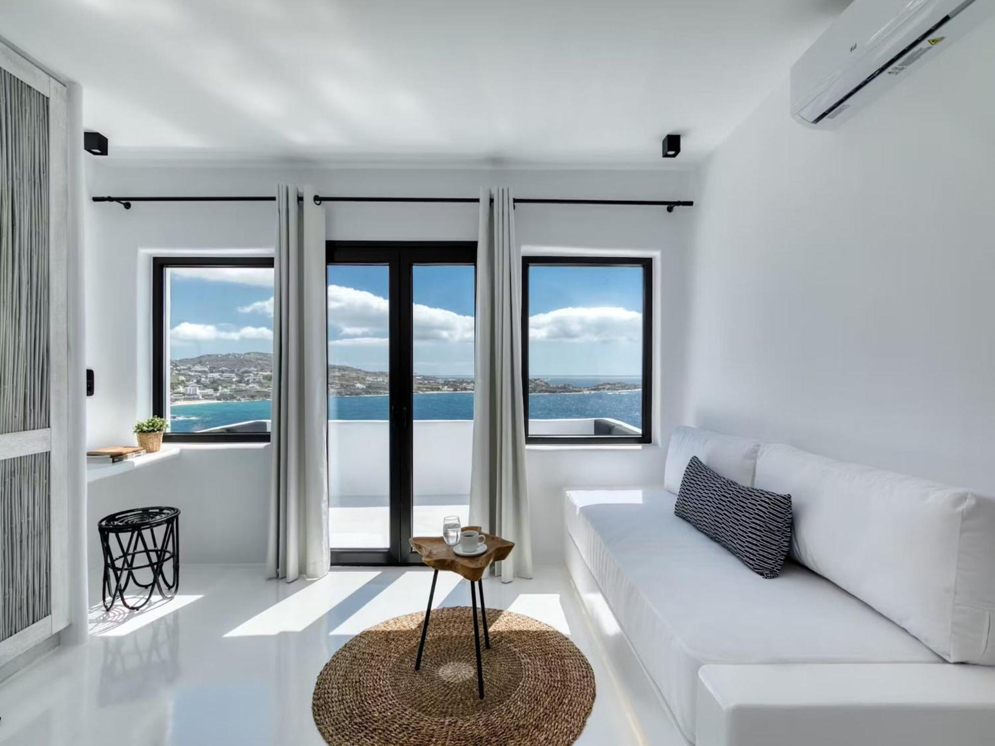 With Aegean Sea Views Psarou (Mykonos)