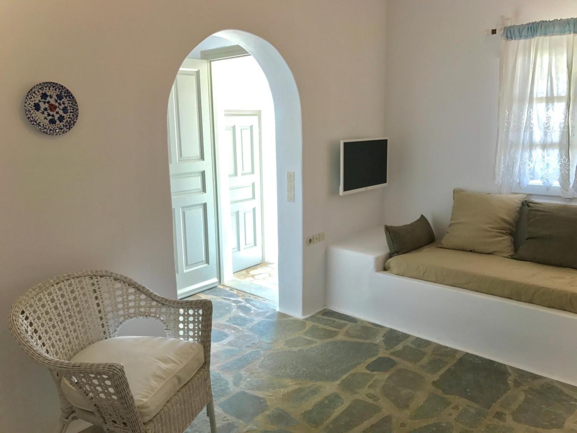 Akra * Houlakia (Mykonos)