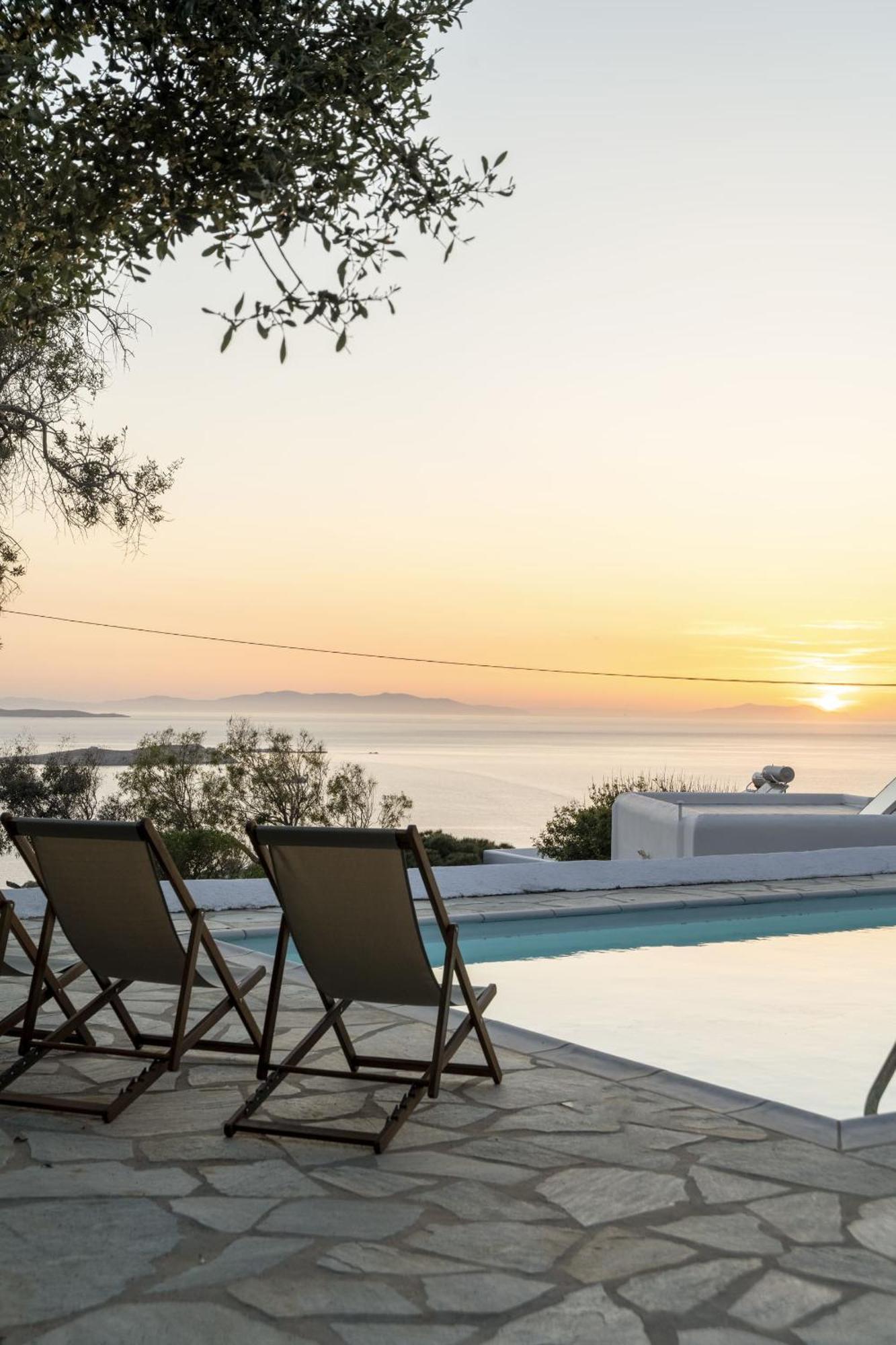 Thalia - 4 Bdrm - In 200m - Mg Villa