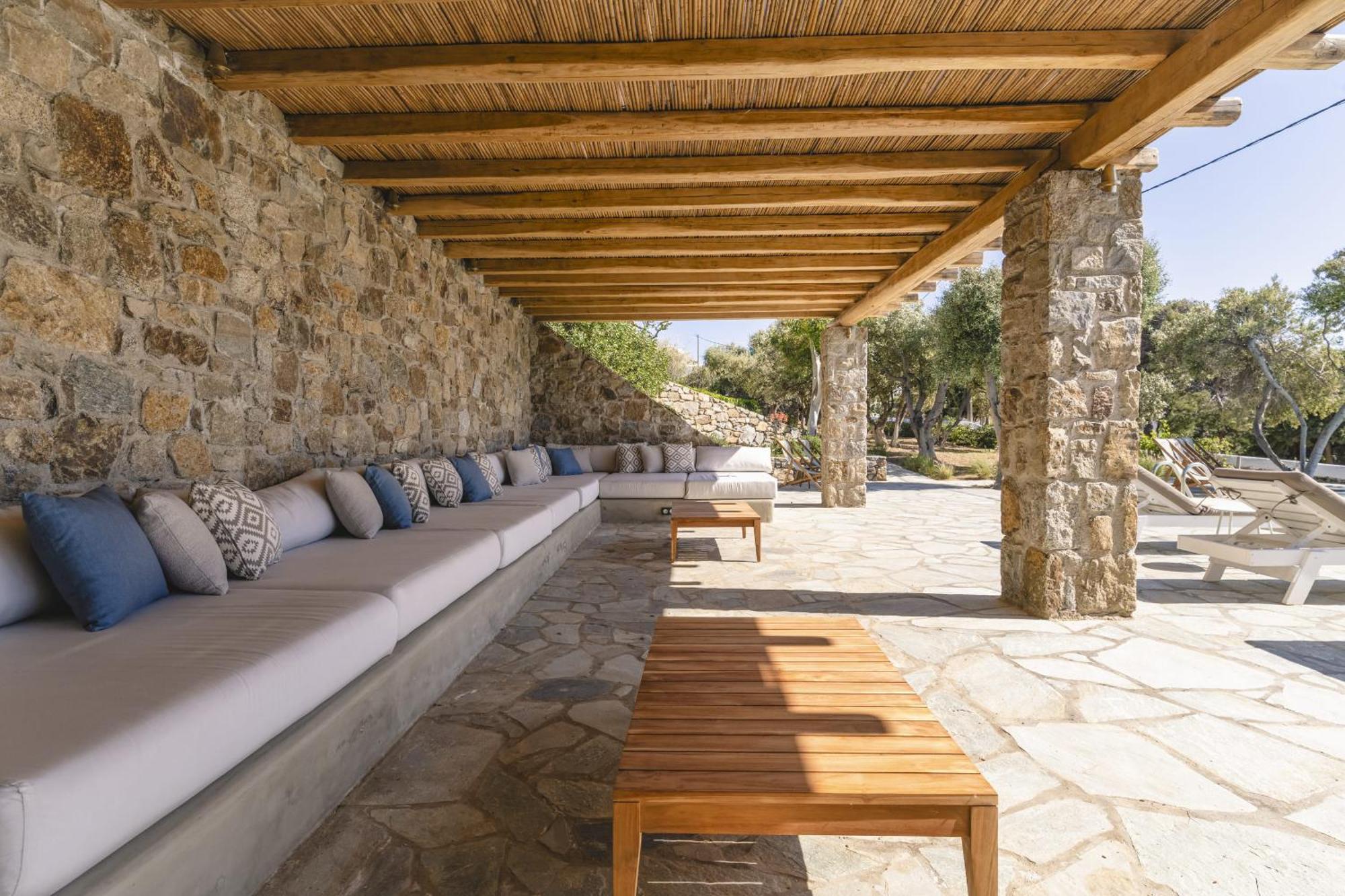 Thalia - 4 Bdrm - In 200m - Mg Villa