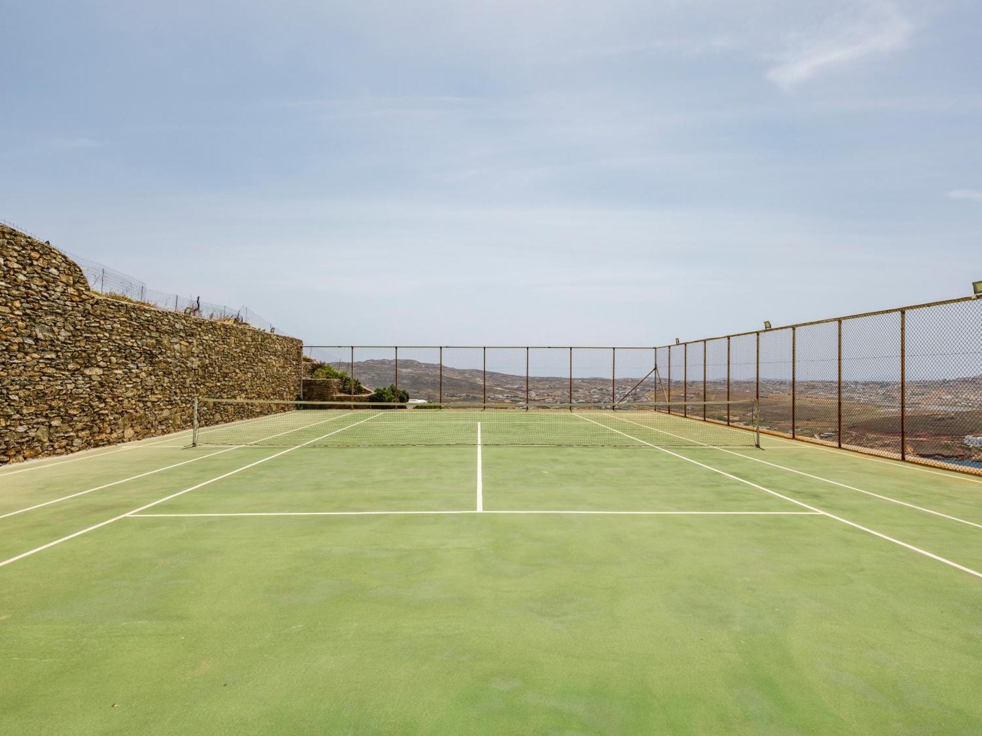 Levi's By Ethos Hospitality - Tennis Court