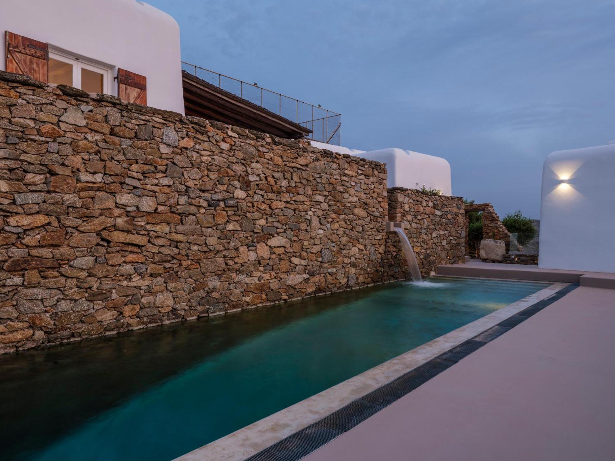 Levi's By Ethos Hospitality - Tennis Court Villa Panormos (Mykonos)