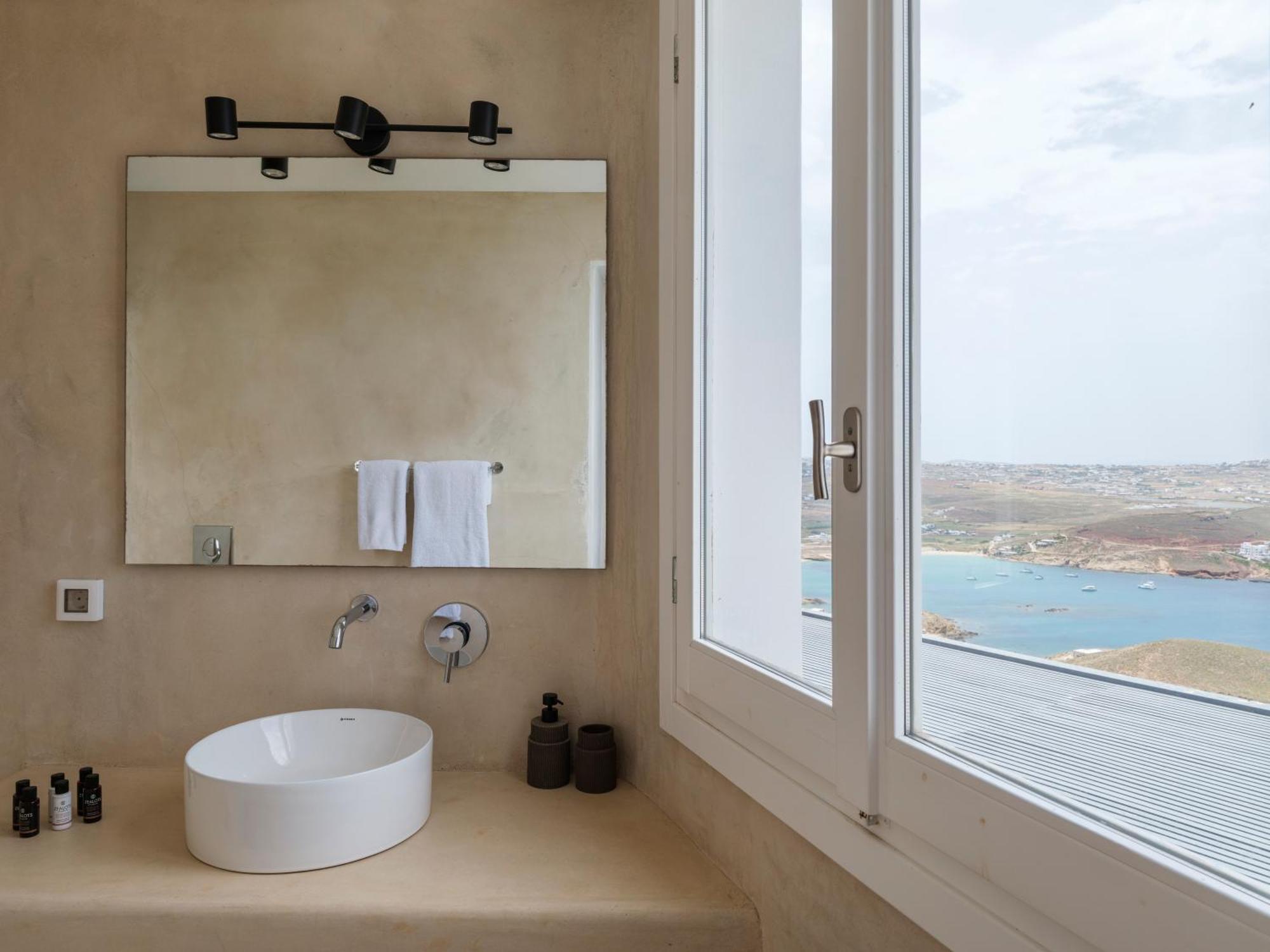 Levi's By Ethos Hospitality - Tennis Court Villa