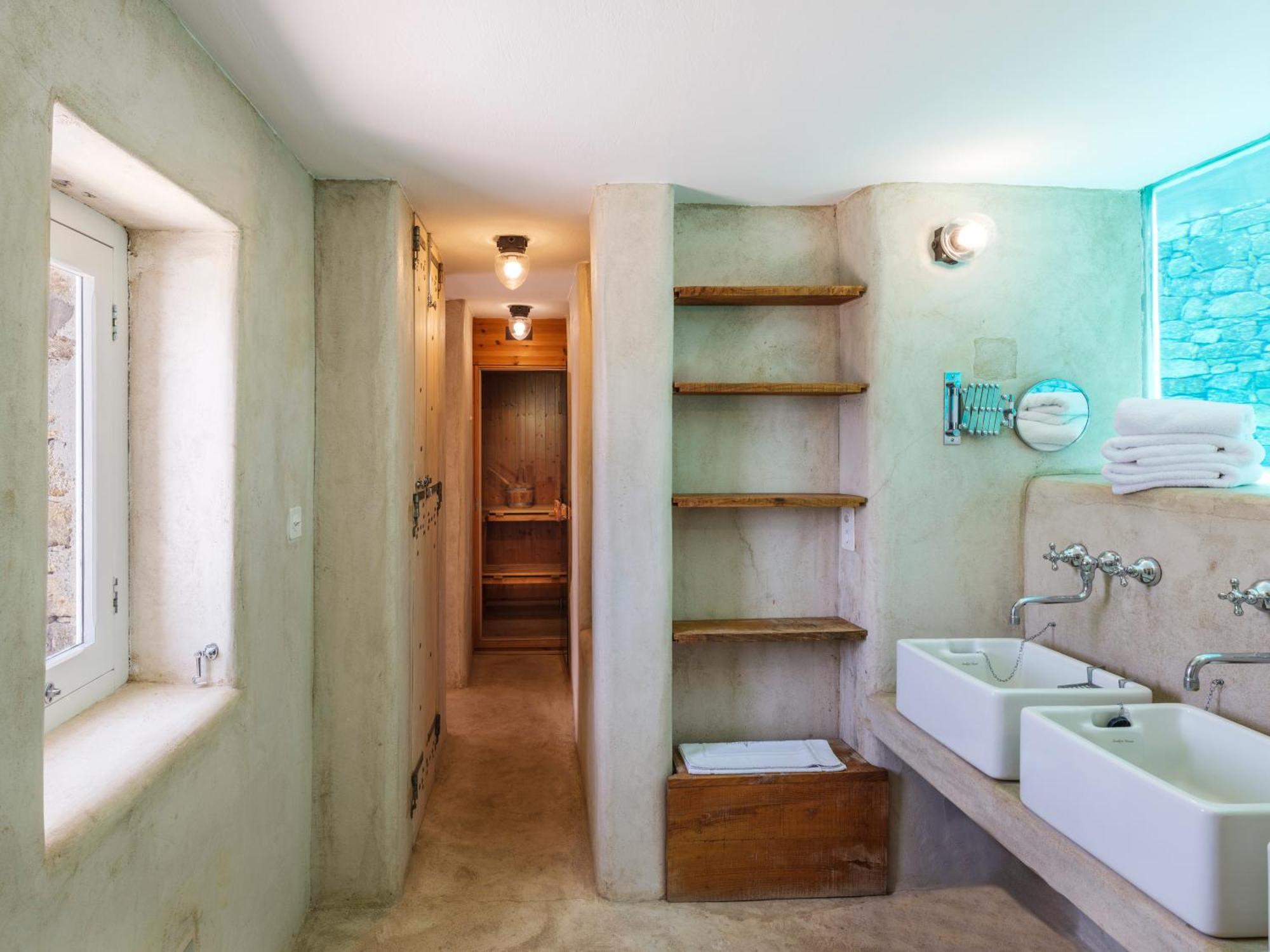 Villa Levi's By Ethos Hospitality - Tennis Court