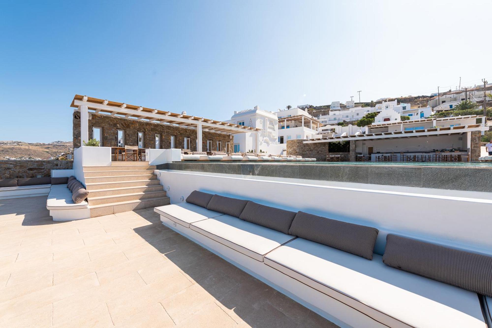 Porto Mykonos Hotel 4*