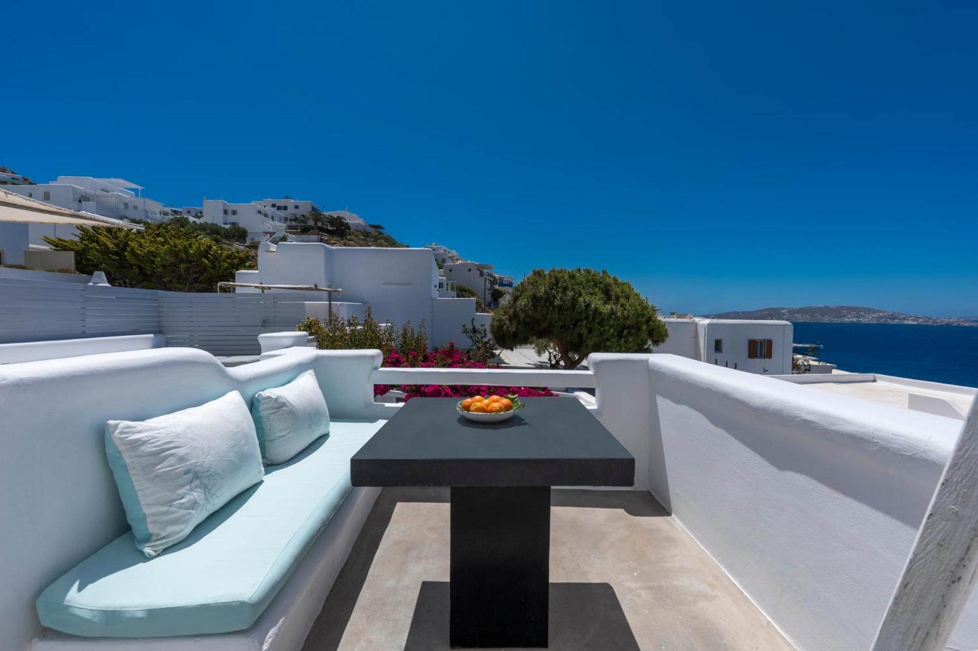 Aparthotel Flaskos Luxury Suites 4*