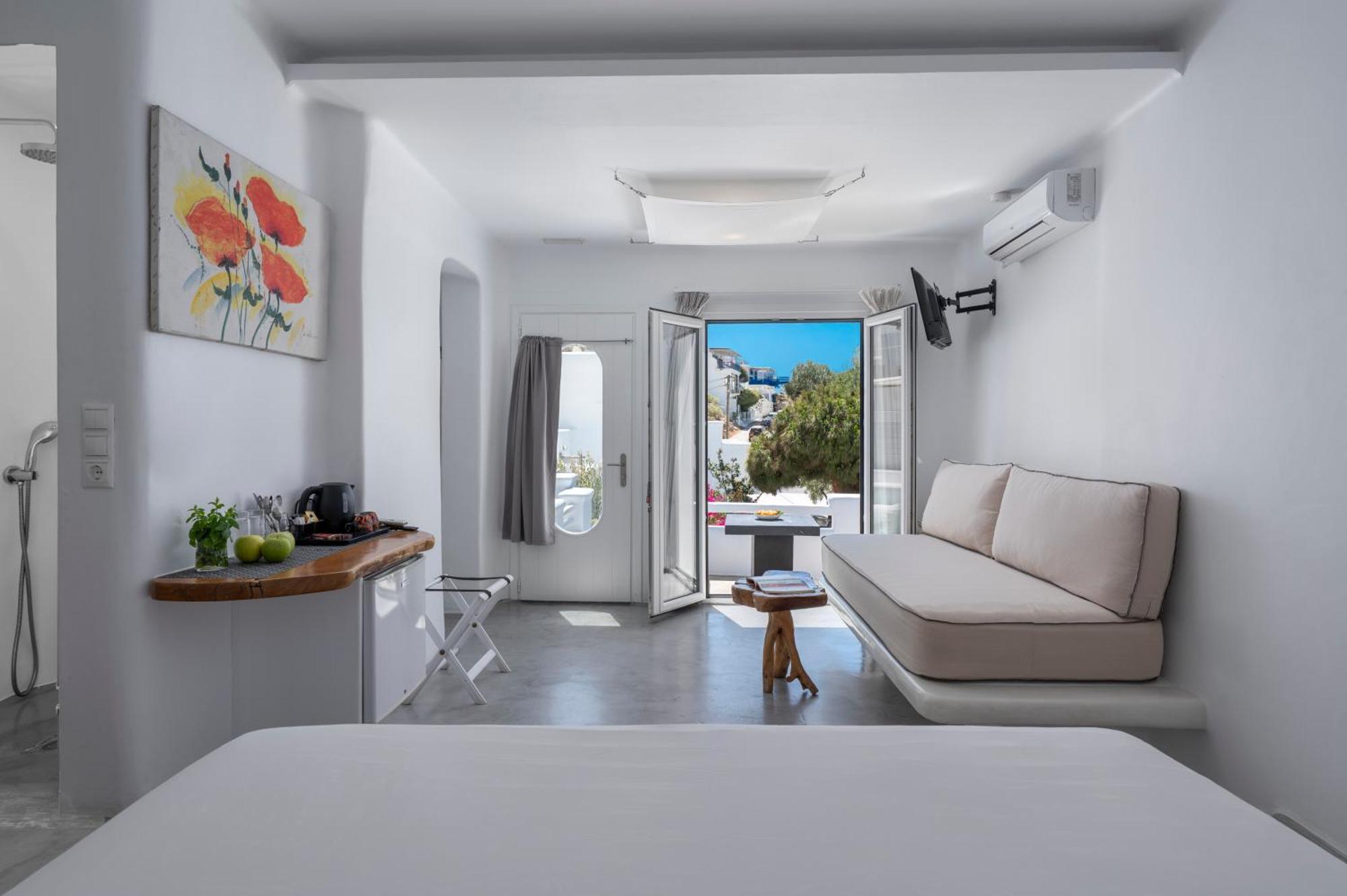 Aparthotel Flaskos Luxury Suites 4*