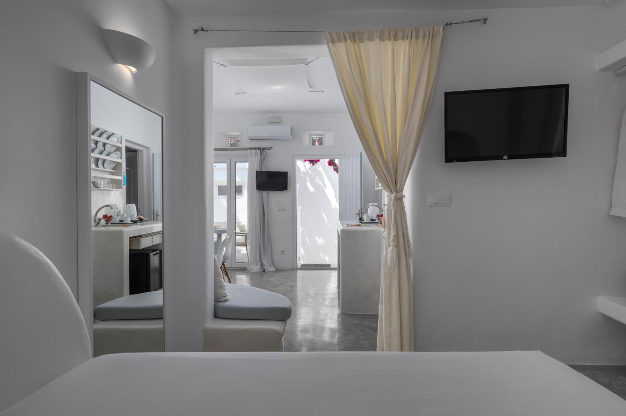Flaskos Luxury Suites Aparthotel Agios Stefanos (Mykonos)