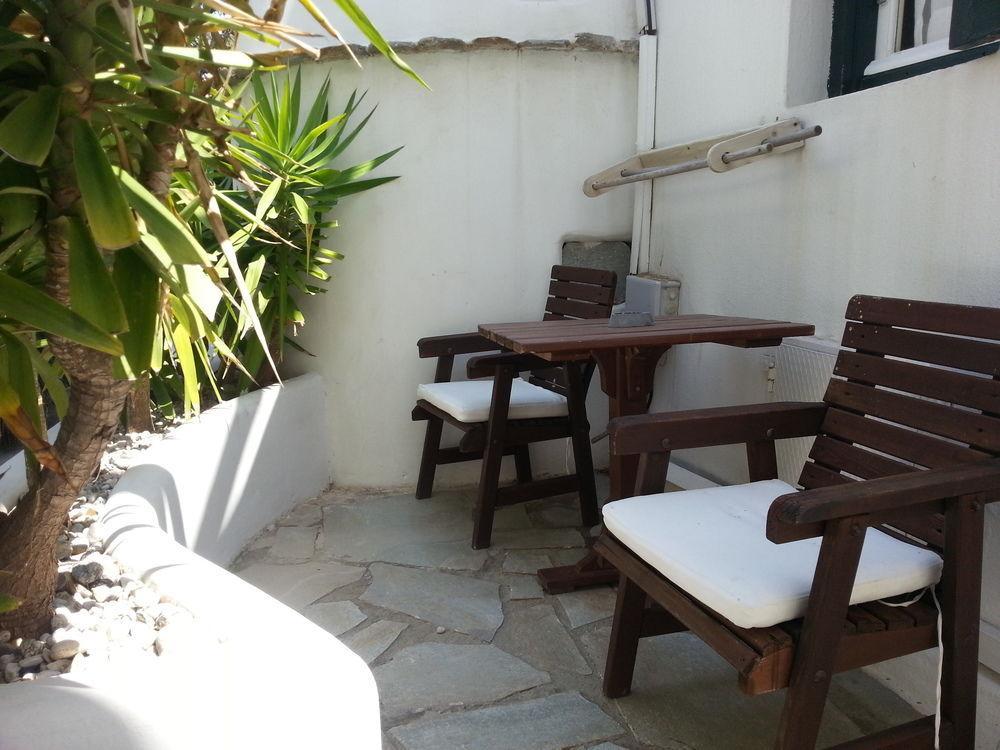 & Rania Aparthotel