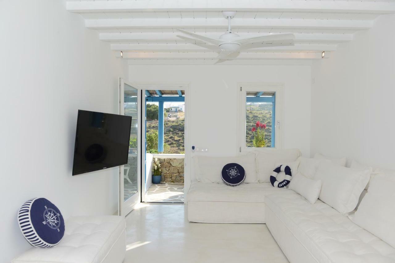 Luxury White Maisonette Villa Kalafatis