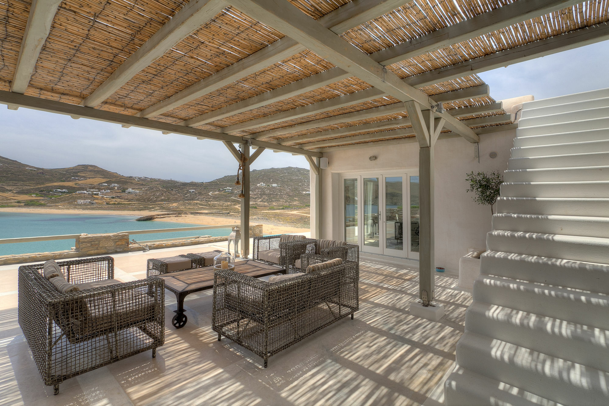 Barbarossa - Elegant Beachfront Retreat With Heated Pool & Outdoor Gym Villa *