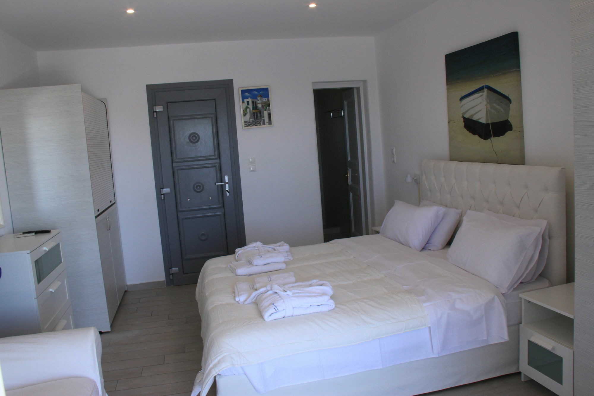 Maroulinas Boutique & Apartment