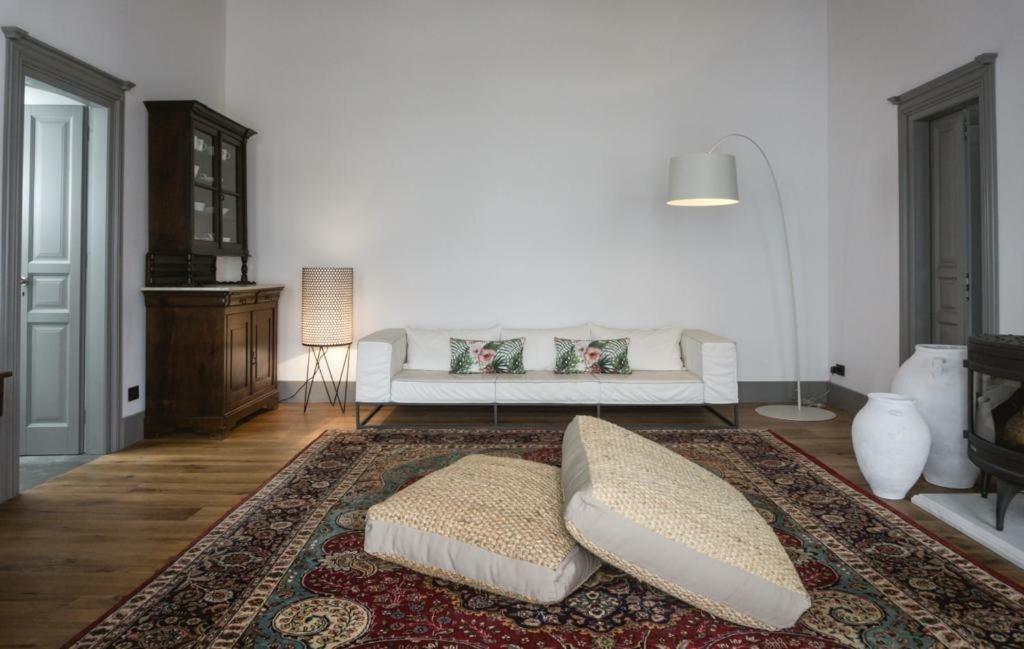 Apartment One Manto Square *